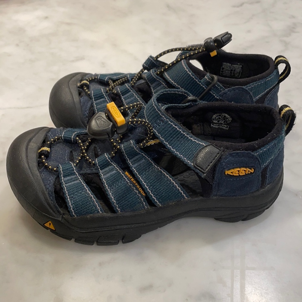 Keen toddler boy size 13 water shoes